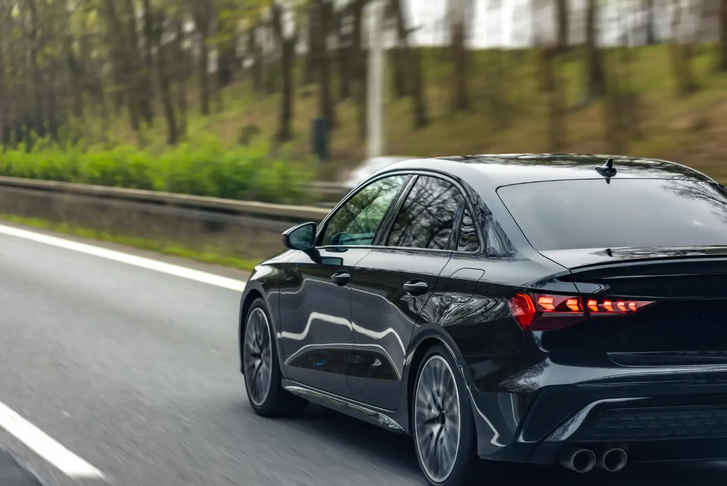 Carros Esportivos de Luxo para o Dia a Dia: Conforto e Potência